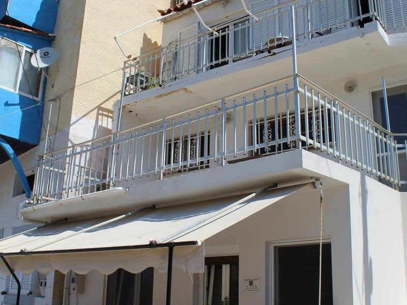 Συγκρότημα κατοικιών στο Παλαιό Καρλόβασι